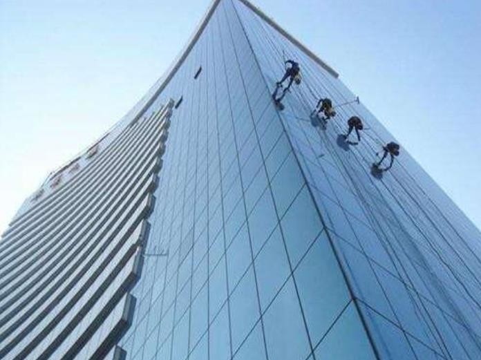 武漢外墻清洗的工具基礎(chǔ)要求是什么？以下內(nèi)容有詳細(xì)介紹