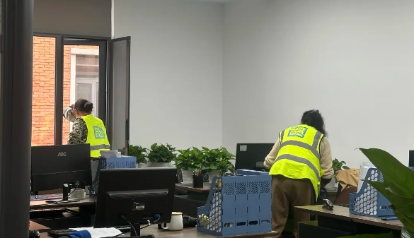 青山市政建設(shè)集團(tuán)-武漢開(kāi)荒保潔公司